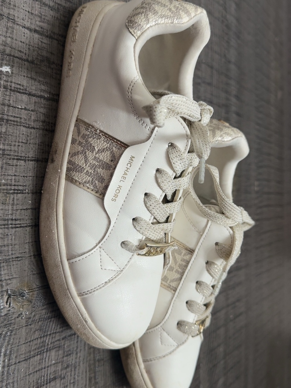 Michael Kors Cream/White Logo Accent Low-Top Sneakers